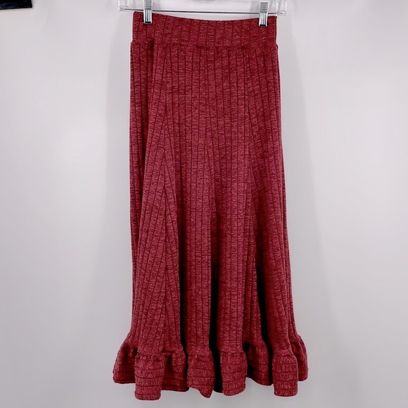 NWT Anthropologie Pauline burgundy red ruffle ribbed skirt Size Extra Small - Picture 1 of 8